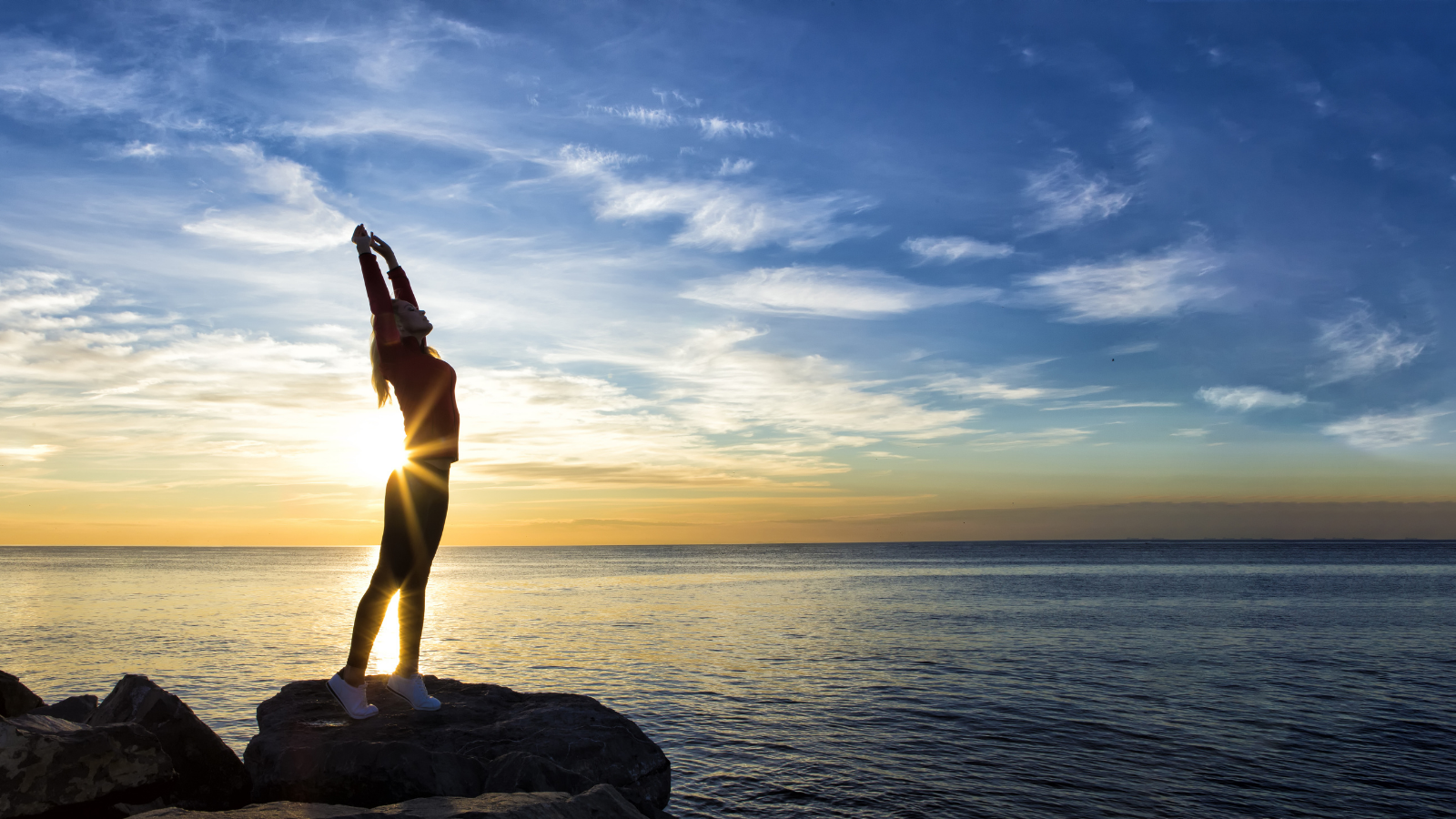 Healthy daily practices to boost your mood including going to bed and waking up earlier