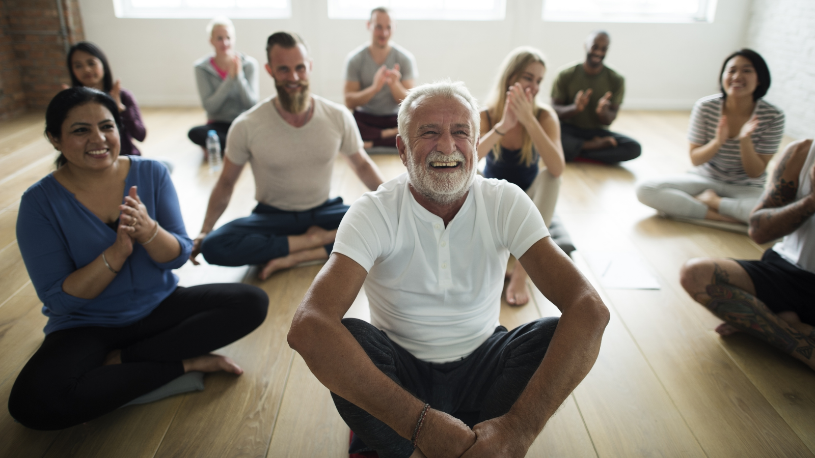 The benefits of starting the day with positive thinking for the brain and your overall mood