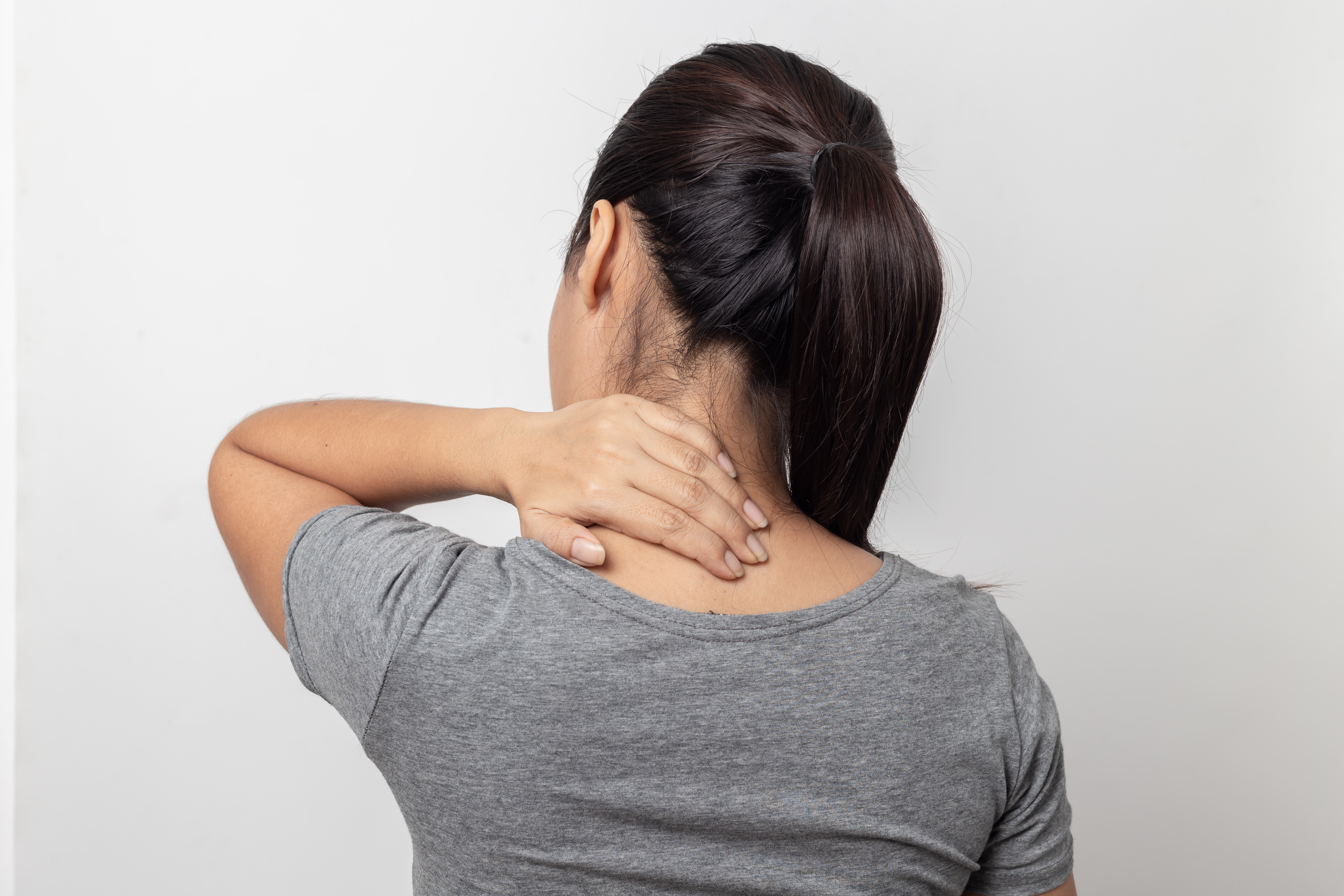 back and neck pain, cranky spots in your upper back and neck, using massage balls to improve range of motion and pain free movement