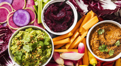 How to eat a nutritious healthy diet with a rainbow of colorful vegetables and fruits