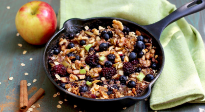 Skillet Baked Oatmeal with Apples and Berries, wellness